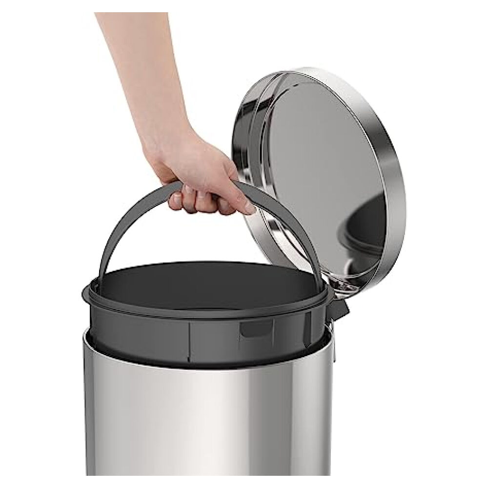 Lixeira Inox com Pedal Brasil com Acabamento Polido e Balde Interno Removível 20L Tramontina