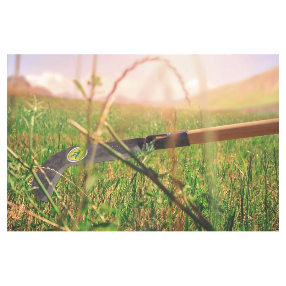 Foice Roçadeira em Aço com Cabo de Madeira 110cm Tramontina