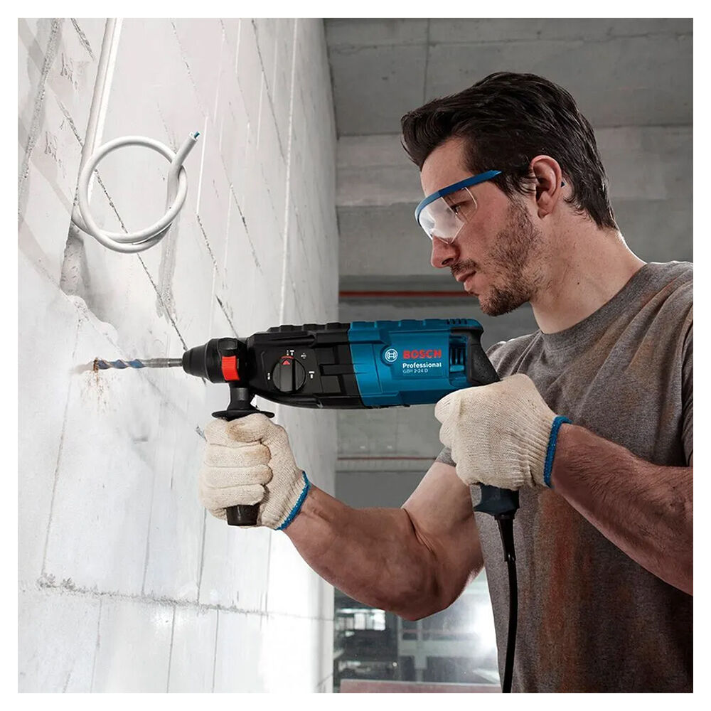 Martelete Perfurador Rompedor GBH 2-24 D 820W com 7 Acessórios e Maleta Bosch